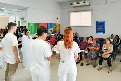 notícia: Hospital Santa Rosa encerra "Agosto Dourado" com ação educativa