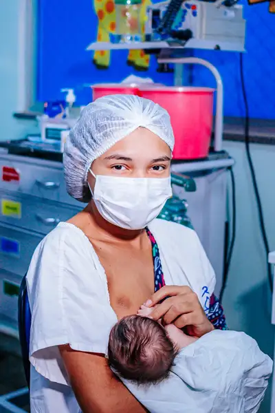notícia: Amamentação nutre e fortalece vínculos no Hospital Regional de Marabá 