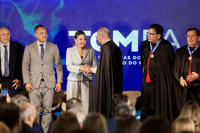 notícia: Vice-governadora Hana Ghassan recebe medalha do TCMPA e prestigia entrega de novo anexo do Tribunal