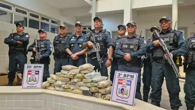 notícia: Em Santarém, PM apreende 50 kg de skank em caminhão com trajeto Manaus a Belém