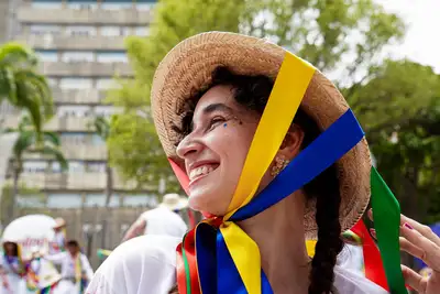 notícia: Arrastão do Círio reúne 25 mil pessoas em celebração de fé e cultura popular pelas ruas de Belém
