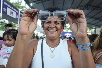 notícia: Em Belém, moradores do Tapanã são beneficiados com entrega gratuita de óculos de grau