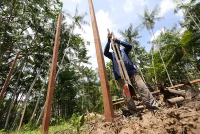 galeria: Obras de casas na ilha do COMBÚ