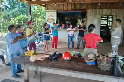 notícia: Setur forma turma do Curso de Trilhas e Caminhadas na Unidade Extrativista de Jamaracaru, em Óbidos