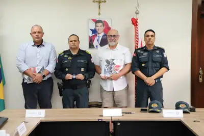 notícia: Polícia Militar recebe representantes da Polícia Federal Australiana em reunião de cooperação internacional