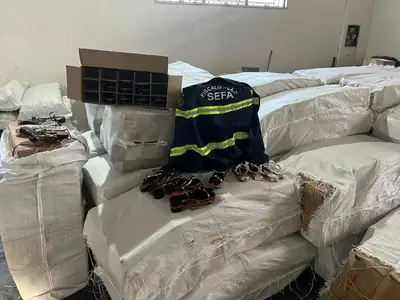 notícia: Sefa apreende mais de 4 mil pares de sandálias em Cachoeira do Piriá