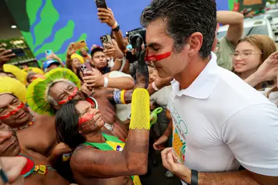 notícia: Helder Barbalho reforça protagonismo indígena e anuncia nova sede da Secretaria de Povos Indígenas durante visita à Aldeia COP30