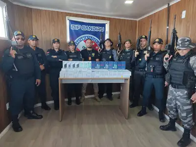 notícia: Base Fluvial ‘Candiru’ apreende carga irregular de aparelhos celulares, peças automotivas e pneus
