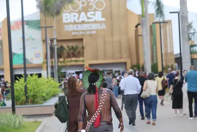 notícia: COP30 registra mais de meio milhão de acessos e consolida a Amazônia como centro do debate climático mundial