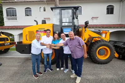 notícia: Governo do Pará entrega máquinas para reforçar a manutenção de estradas vicinais
