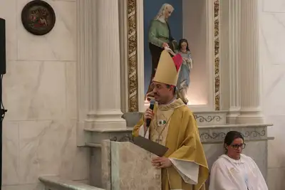 notícia: Santa Casa realiza a primeira missa em capela centenária restaurada pelo Governo