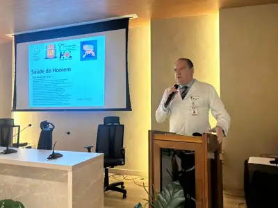 notícia: Hospital Ophir Loyola encerra 'Novembro Azul' enfatizando prevenção e cuidado integral
