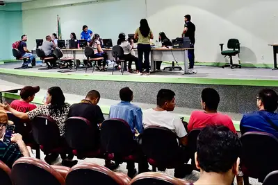 notícia: Estado fortalece acessibilidade e renda em Feirão de Emprego para pessoas com deficiência