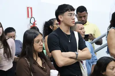 notícia: Alunos de cursos profissionalizantes promovidos em Usinas da Paz visitam o PCT Guamá 