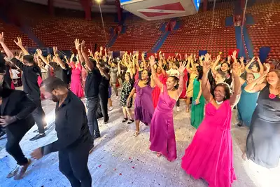 notícia: Seel promove noite de dança e emoção na 13ª edição do Baile das Flores
