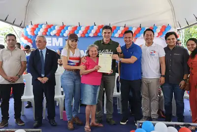notícia: Governo do Pará entrega 900 títulos de terra para moradores de Marituba, na Grande Belém