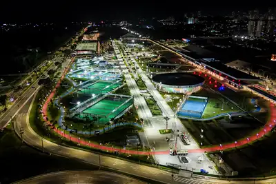 notícia: Parque da Cidade reabre ao público com magia natalina, cortejo e show de drones