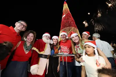 notícia: Natal Encantado do Parque da Cidade é aberto com árvore gigante e chegada do Papai Noel em Belém