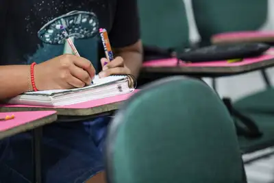 notícia: Entrega dos malotes das provas da 2ª fase do Enem foi concluída na manhã deste domingo 