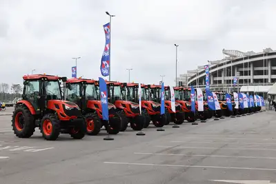 notícia: Governo do Pará entrega tratores a 42 municípios para serviços essenciais no Pará