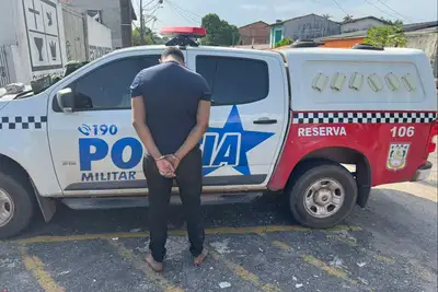 notícia: Denúncia ao 181 leva à prisão por tráfico e apreensão de drogas e munições em Marituba  