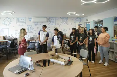 notícia: Alunos de Cametá vivenciam cultura maker no Centro de Inovação da Educação Básica
