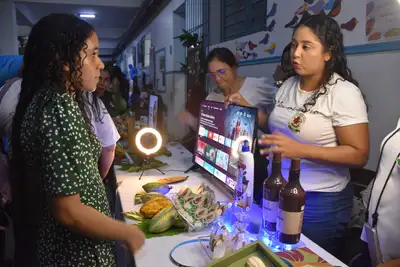 notícia: Paes de Carvalho promove VI Mostra de Empreendedorismo e Inovação Tecnológica