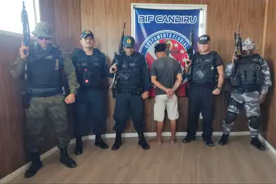 notícia: Agentes da Base Integrada Fluvial "Candiru" prendem homem com mandado de prisão em aberto