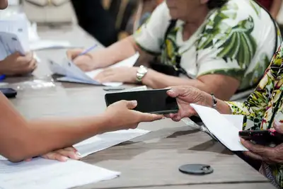 notícia: Polícia Civil devolve mais de 500 celulares aos donos na Região Metropolitana e interior 