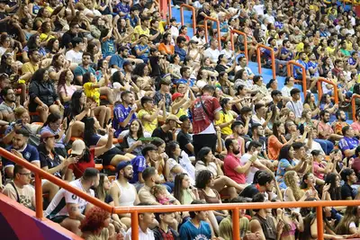 notícia: Com mais de 7 mil torcedores no Mangueirinho, Perugia é tricampeão mundial 