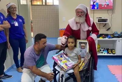 notícia: Hospital Geral de Tailândia celebra o Natal com inclusão e acolhimento junto a usuários e acompanhantes