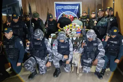 notícia: Ação na Base Fluvial Candiru apreende 47 kg de entorpecentes e prende duas pessoas