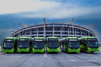 notícia: Governo recebe os primeiros ônibus elétricos para a frota do BRT Metropolitano