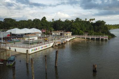 notícia: Governo do Pará entrega a nova orla do Rio Mocajatuba, em Muaná