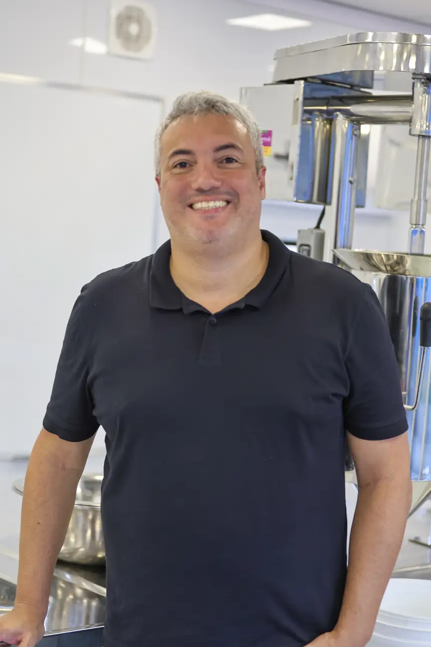 José Pereira - coordenador do Curso técnico de Açaí da Sectet <div class='credito_fotos'>Foto: Bruno Cruz / Ag. Pará &nbsp;&nbsp;|&nbsp;&nbsp; <a href='/midias/2026/originais/20260116100448-GF00026073-F00484843.jpg' download><i class='fa-solid fa-download'></i> Download</a></div>