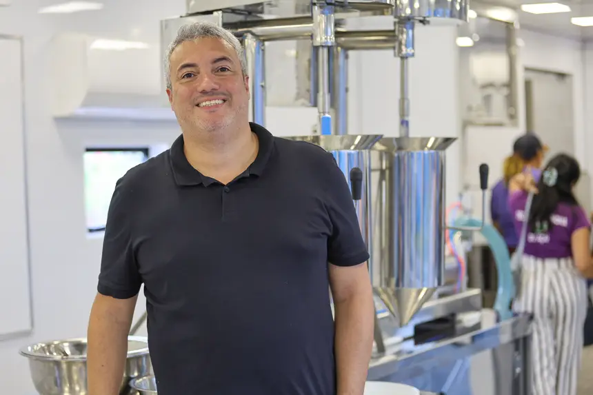 José Pereira - coordenador do Curso técnico de Açaí da Sectet <div class='credito_fotos'>Foto: Bruno Cruz / Ag. Pará &nbsp;&nbsp;|&nbsp;&nbsp; <a href='/midias/2026/originais/20260116100451-GF00026073-F00484844.jpg' download><i class='fa-solid fa-download'></i> Download</a></div>