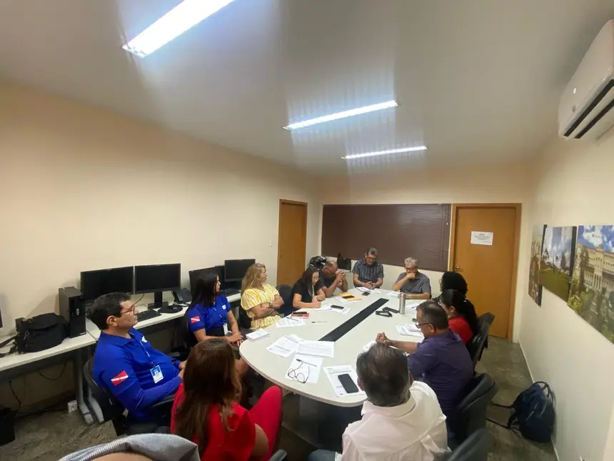 Na última segunda-feira (19), representantes da Diretoria de Feiras e Mercados e da Gerência de Fruticultura participaram de reunião no MP.