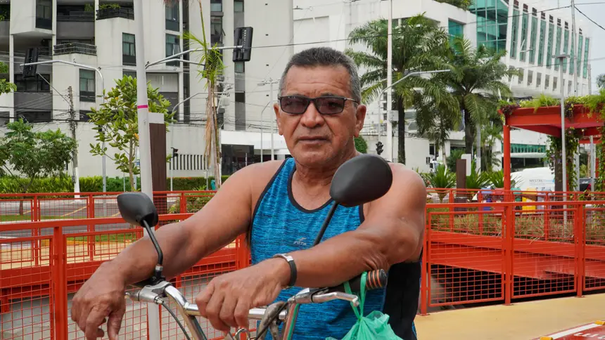 Nelson Almeida - Agente de portaria <div class='credito_fotos'>Foto: Vinicius Pinto / Ag. Pará &nbsp;&nbsp;|&nbsp;&nbsp; <a href='/midias/2026/originais/20260123101130-GF00026126-F00486581.jpg' download><i class='fa-solid fa-download'></i> Download</a></div>
