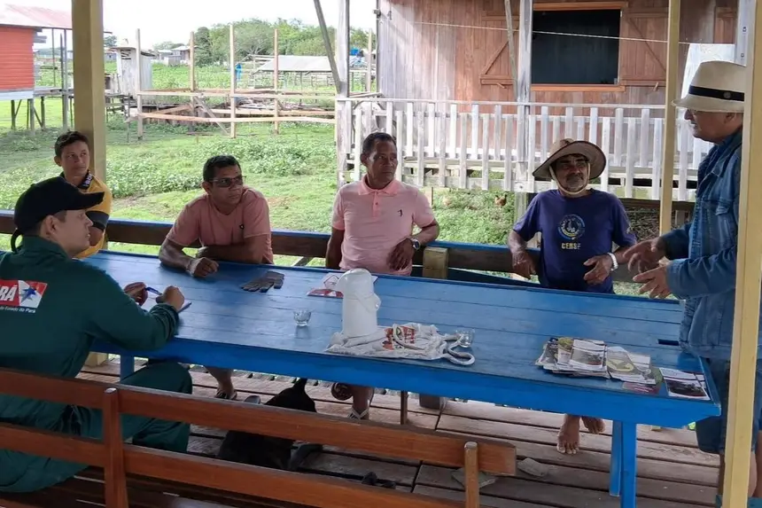 reunião de orientação com os produtores da região