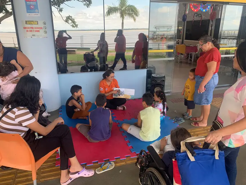 Clube de Leitura com a bibliotecária Andreza Leão 