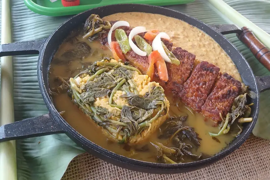 Ventrecha de pirarucu com arroz com tucupi e creme de milho