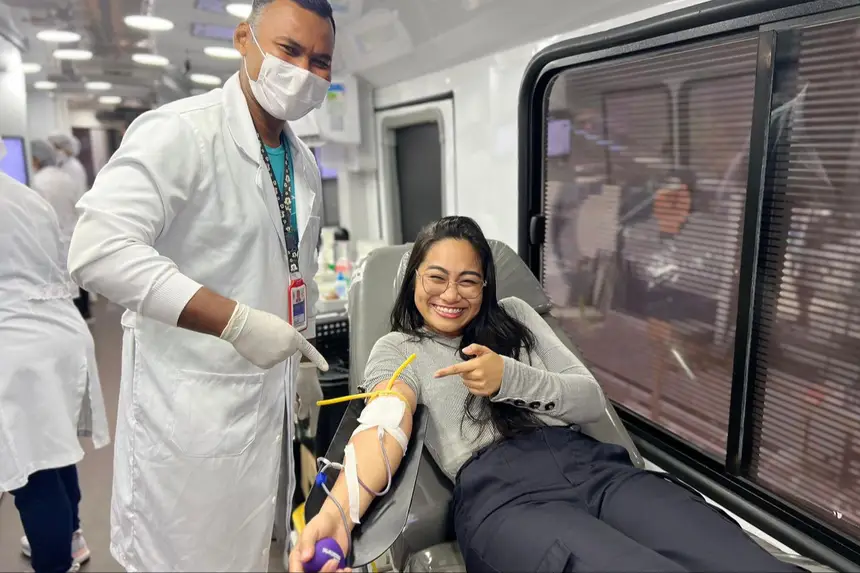 Rayssa Souza - Acadêmica de enfermagem, estagiária do Gaspar Viana e doadora.