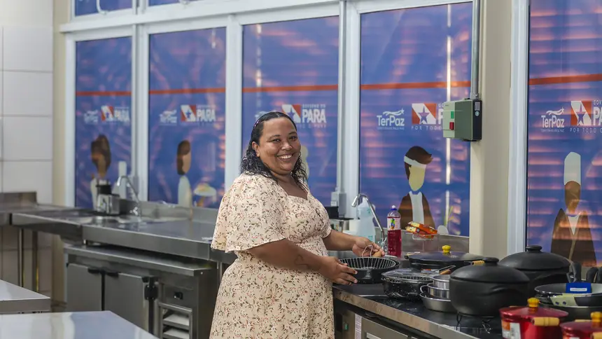 Sabrini silva Santos - dona casa <div class='credito_fotos'>Foto: Bruno Cruz / Ag. Pará &nbsp;&nbsp;|&nbsp;&nbsp; <a href='/midias/2026/originais/20260226120706-GF00026363-F00493557.jpg' download><i class='fa-solid fa-download'></i> Download</a></div>