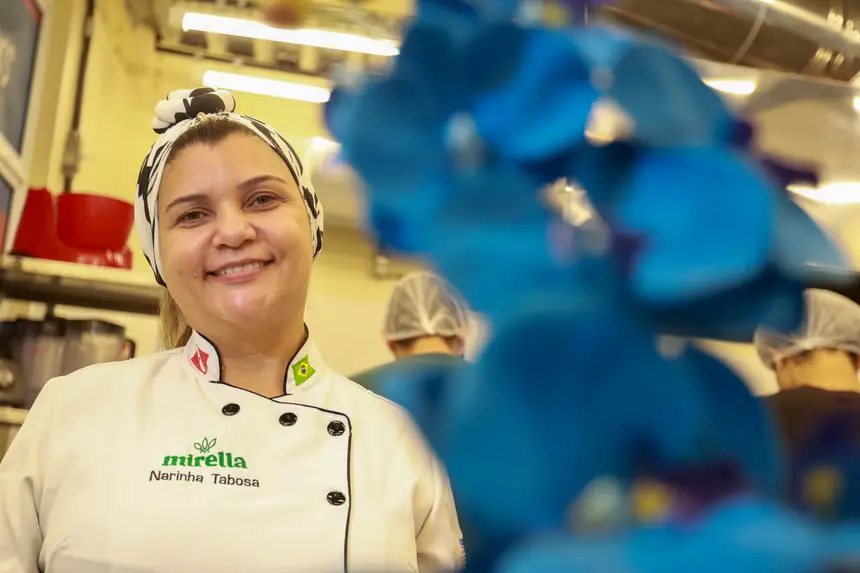 Narinha Tabosa, Cozinheira <div class='credito_fotos'>Foto: Marcelo Lelis / Ag. Pará &nbsp;&nbsp;|&nbsp;&nbsp; <a href='/midias/2026/originais/20260227114129-GF00026385-F00494103.jpg' download><i class='fa-solid fa-download'></i> Download</a></div>