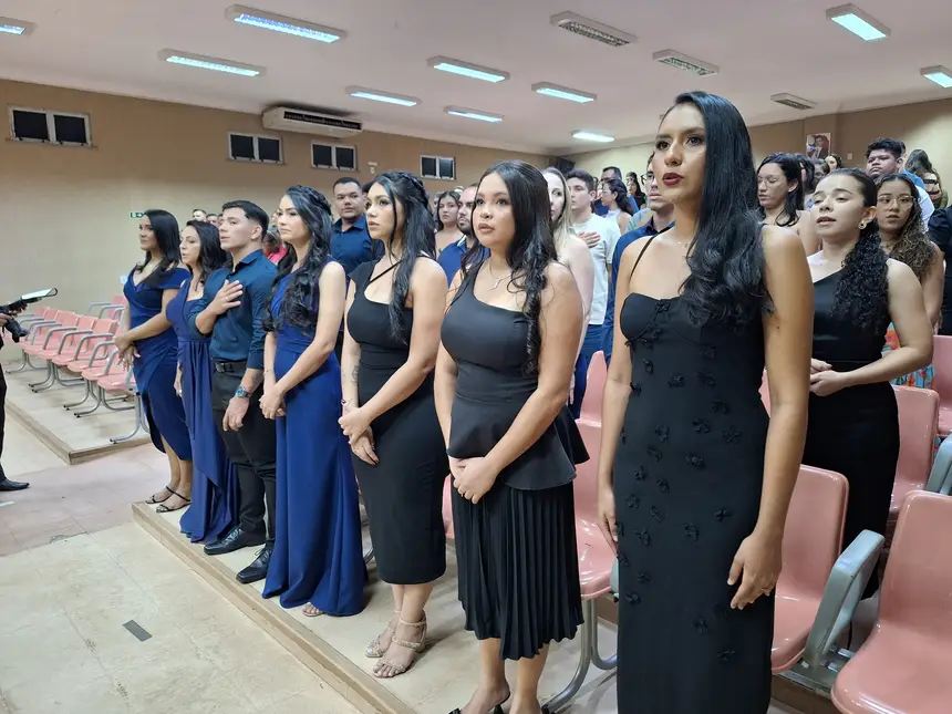 Profissionais encerraram residências no HRBA