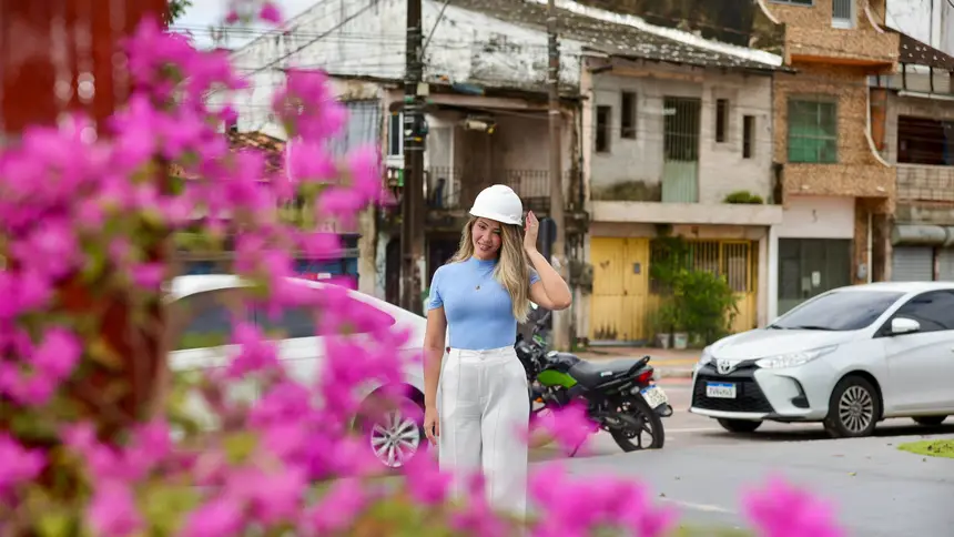 Naira Carvalho, arquiteta SEOP <div class='credito_fotos'>Foto: Bruno Cruz / Ag. Pará &nbsp;&nbsp;|&nbsp;&nbsp; <a href='/midias/2026/originais/20260304121001-GF00026417-F00495153.jpg' download><i class='fa-solid fa-download'></i> Download</a></div>