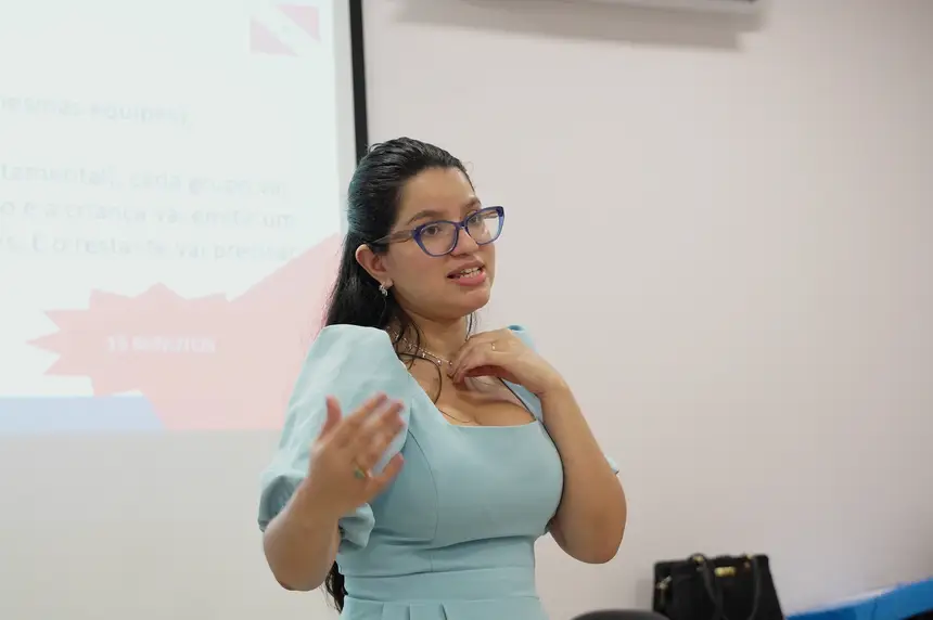 Dahis Gamalier, professora da ETSUS