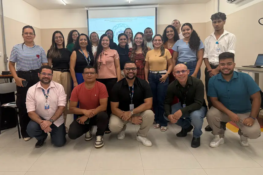 gestores e profissionais de  municípios