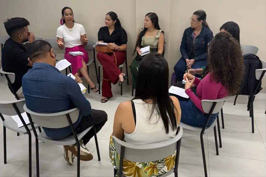 gestores e profissionais de municípios