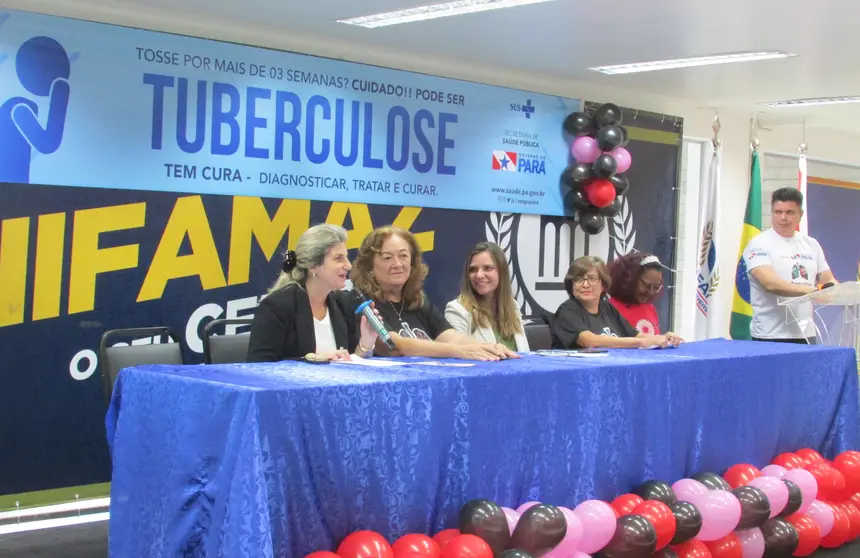 Promotora de justiça Elaine Castelo Branco durante a abertura do seminário